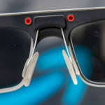 Amazon svela gli Occhiali Intelligenti per autisti: un passo avanti nell’era delle consegne con AI